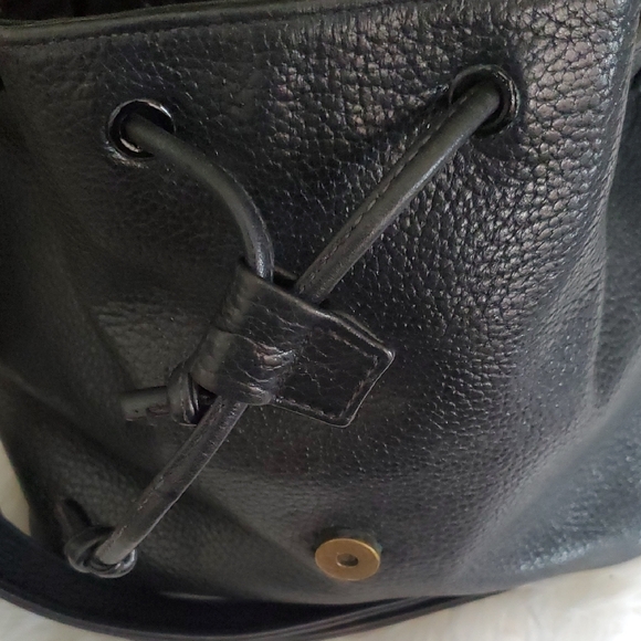 J.G Hook Vtg Black Crossbody Bag with Adjustable Strap and Flap Closure - Picture 16 of 16